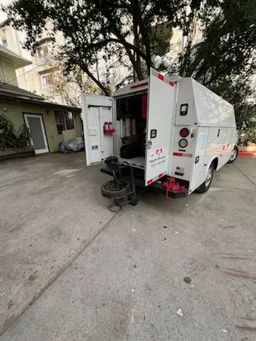 Magnet Plumbing service vehicle on-site for Water Heater Repair in Kahaluu-Keauhou